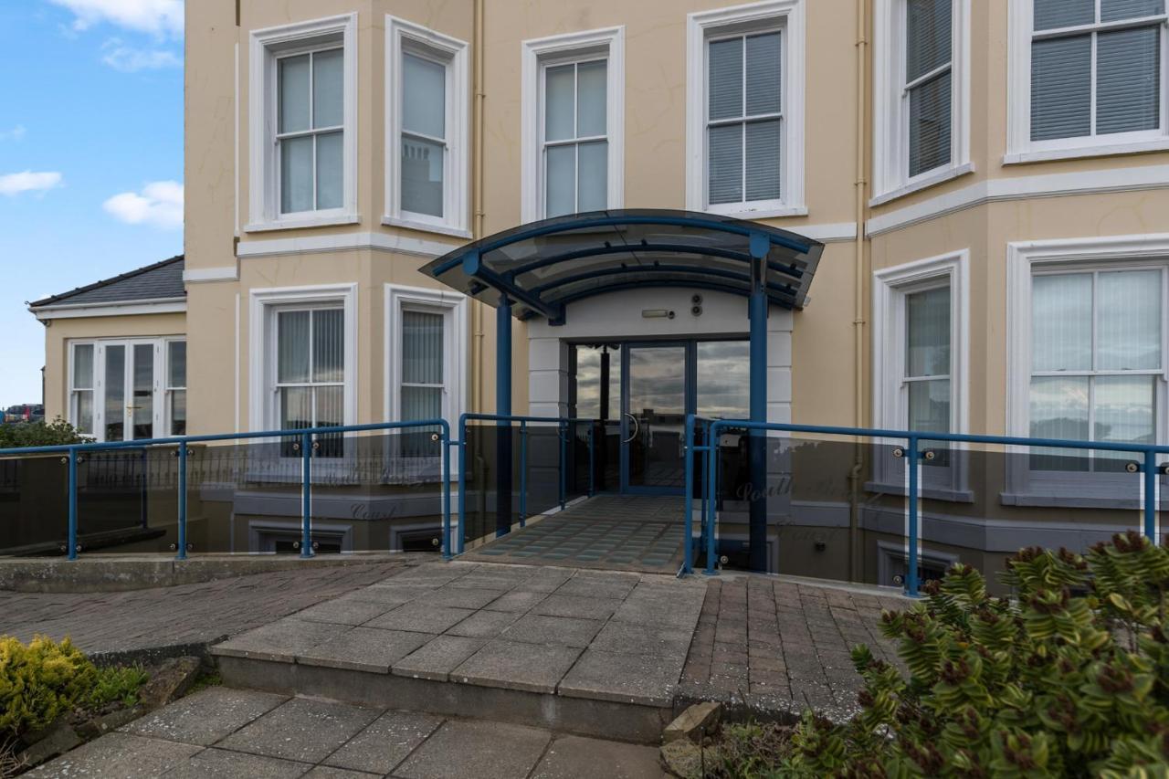 3 South Beach Court - Cosy Seafront Apartment Tenby Exterior photo